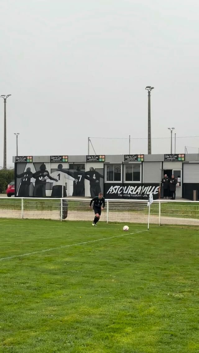 Instagram post from astourlavillefoot. This post is in position 1.