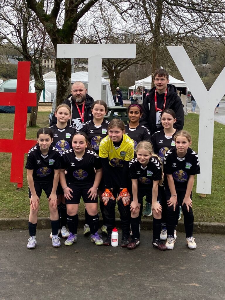 Instagram post from astourlavillefoot. This post is in position 2.