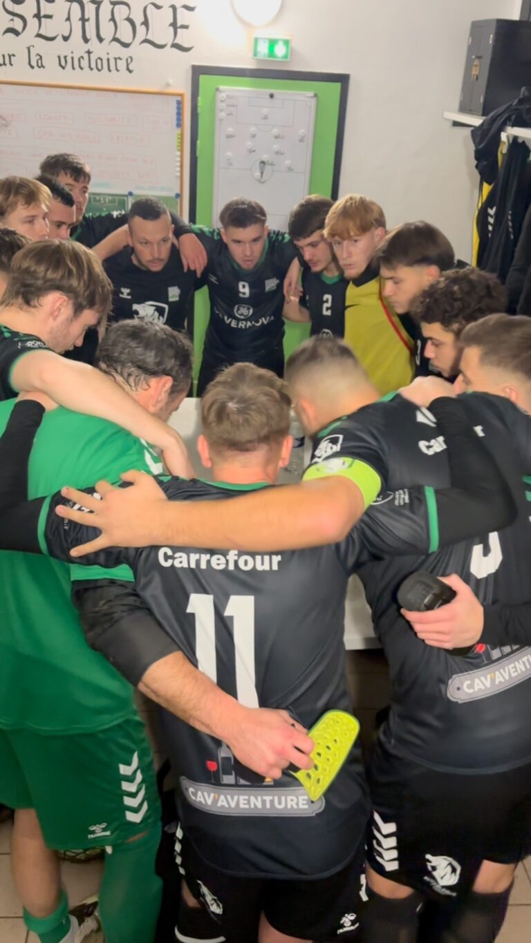 Instagram post from astourlavillefoot. This post is in position 4.